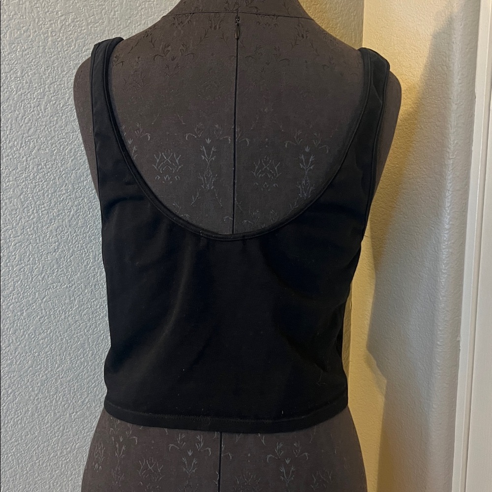 Good American Notched Neck Crop Tank Black Sleeveless Tank Size 4 XL - Picture 5 of 9